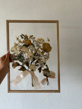 Load image into Gallery viewer, Pressed Flower Frames
